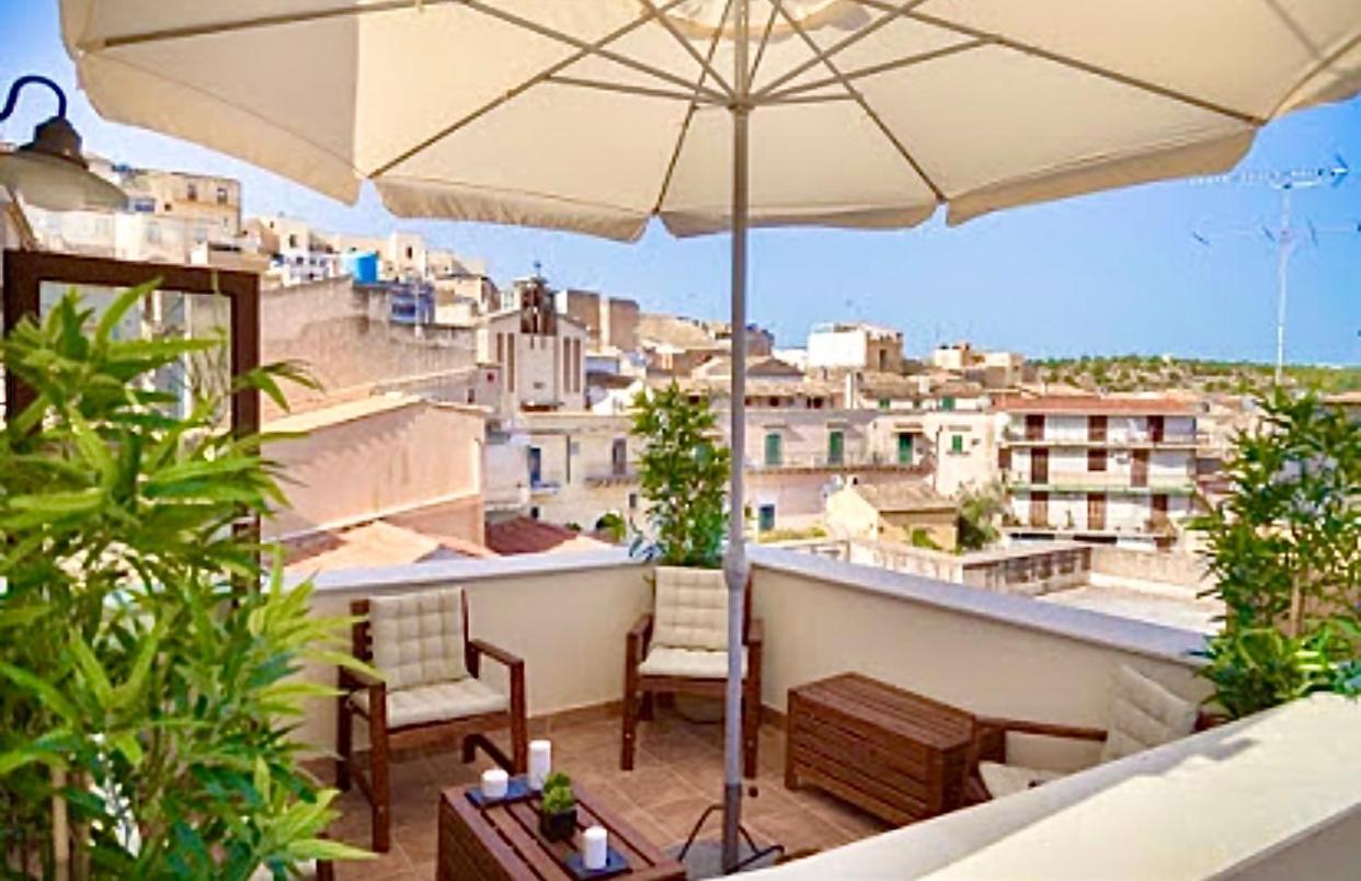 Micca Ospitalita Siciliana Bed & Breakfast Noto Bagian luar foto